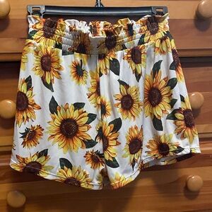 Zaful Sunflower Print High Waist Shorts - Yellow and Brown